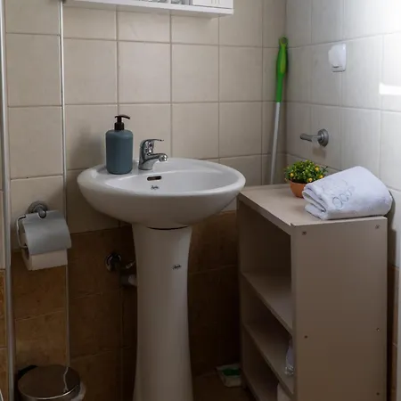 Stergios_apartments 01 شقة *